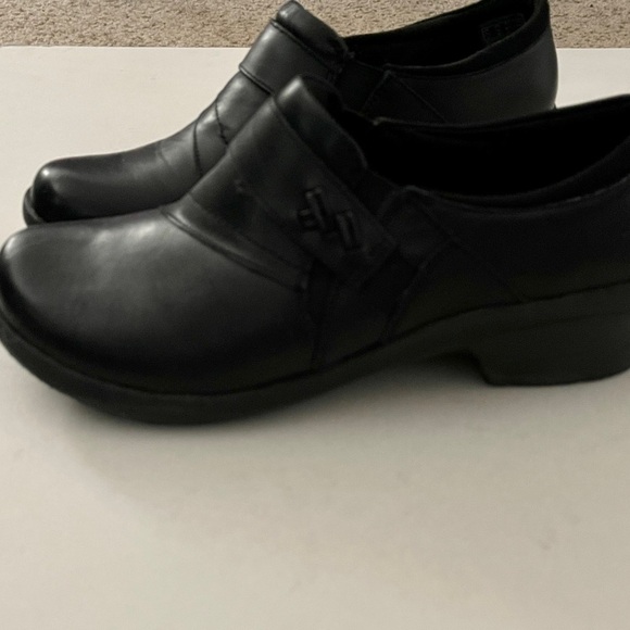 Clarks Comfort Angie Pearl Slip On Black Leather Clogs Loafers - Picture 3 of 10